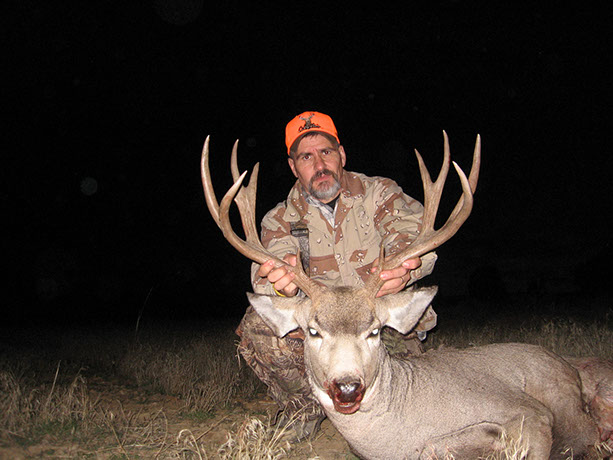 elk hunting, mule deer hunting, elk hunt wyoming, deer hunt wyoming, hunt wyoming private ranches, trophy mule deer, trophy elk, guided hunt wyo